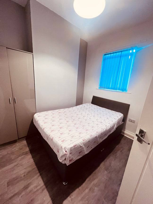 Single room for Female preferred in L13 Main Photo