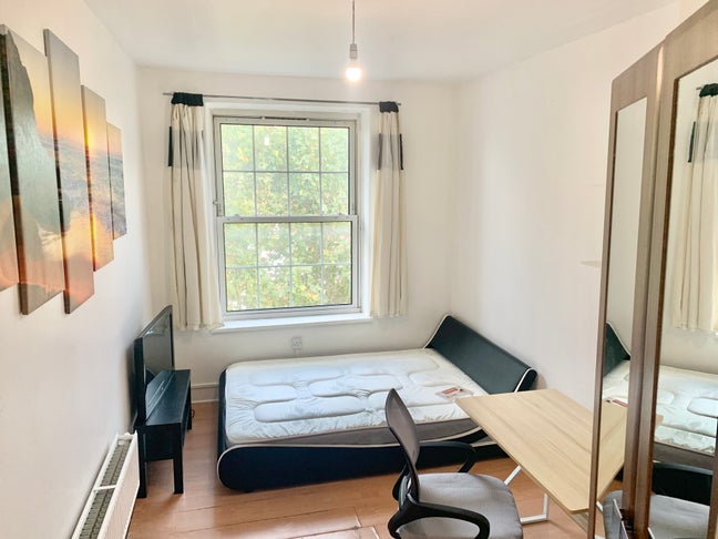 Cozy, quiet double room available! Main Photo