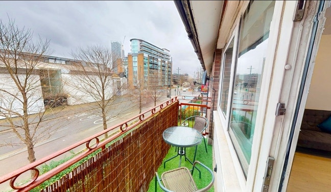 Nice room 1 min from stratford station Main Photo