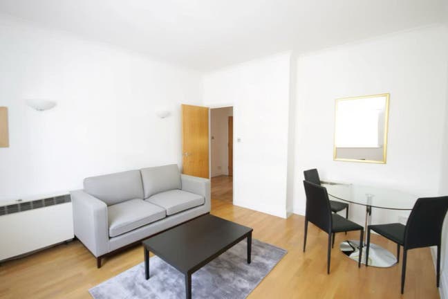 County Hall 1B1B Flat, SE1 7GD, Waterloo, London Main Photo