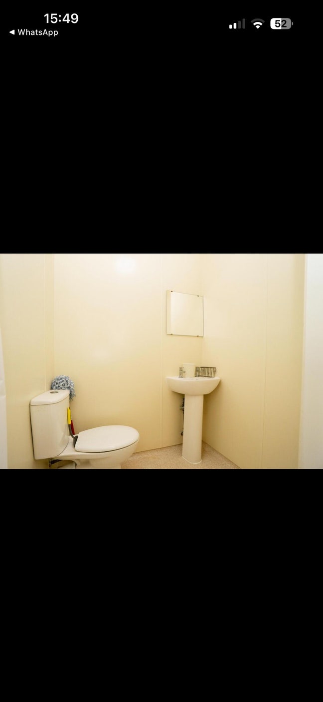 Looking for a friendly flat mate Main Photo