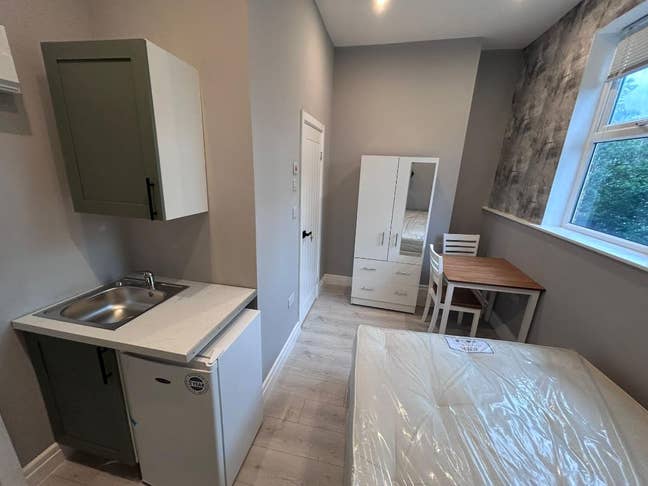 New Refurbished Studio in Hackney - Liverpool St   Main Photo