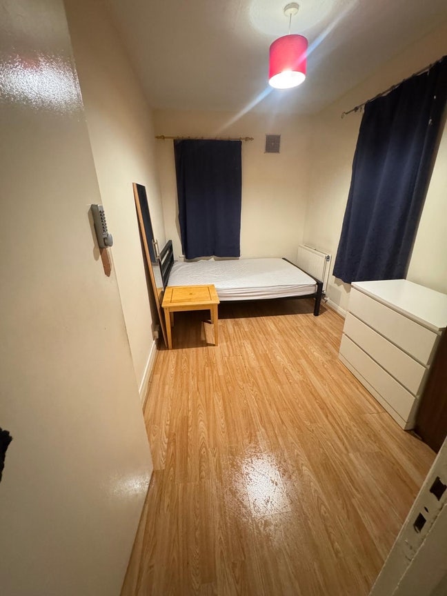 Prime Location-DBL Room-Aldgate East/Whitechapel🚂 Main Photo