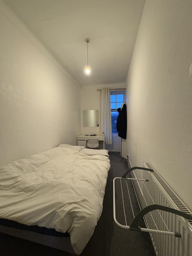 Fully Furnished 1 Bedroom in a 5-Bedroom Apartment Main Photo