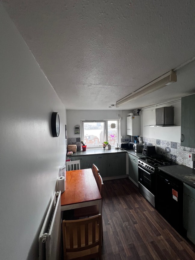 Amazing Double room near Canary wharf available  Main Photo