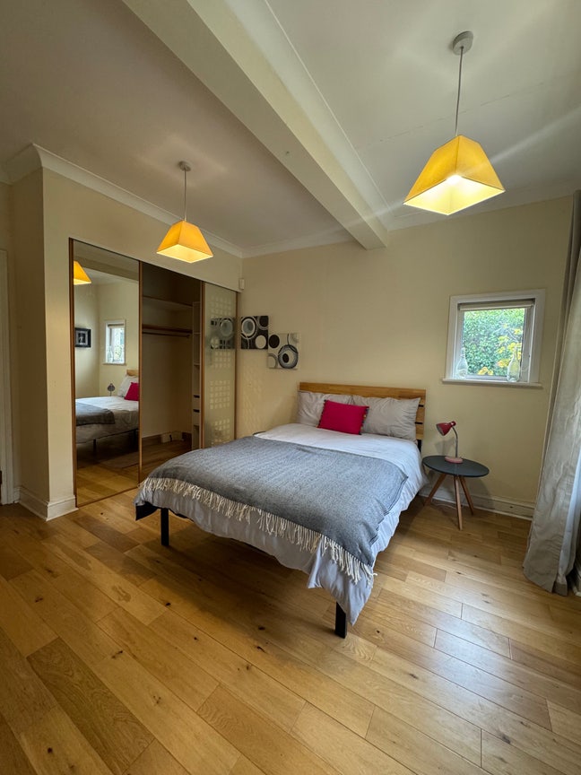 Double room with en-suite  Main Photo