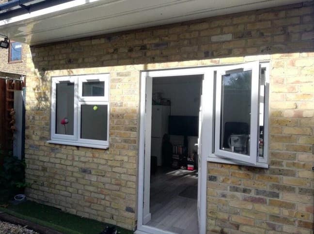 Studio Flat in Island Gardens All Bills Included . Main Photo