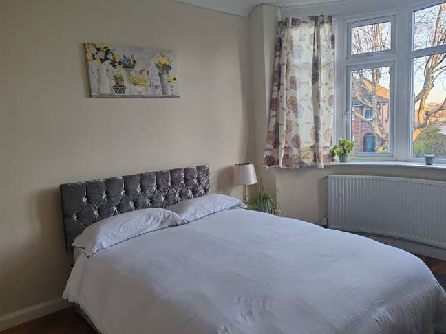 Double bedroom in Longbridge  Main Photo