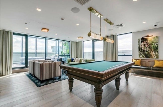 Bright Double Room in Luxury Canary Wharf Apartmen Main Photo