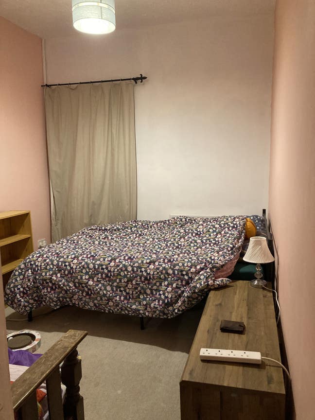 Small room in Bootle Main Photo