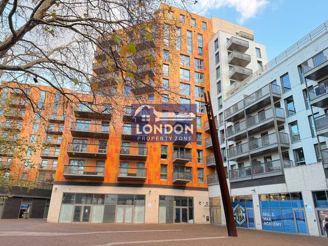 Whole 2 bed, 2 bath 4th floor flat near tube stn Main Photo