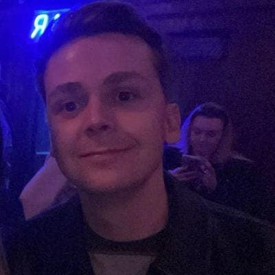 Professional looking for single/double room Main Photo