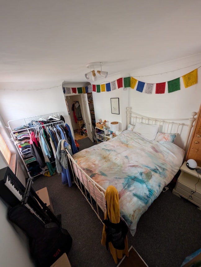 New flat mate needed! Main Photo