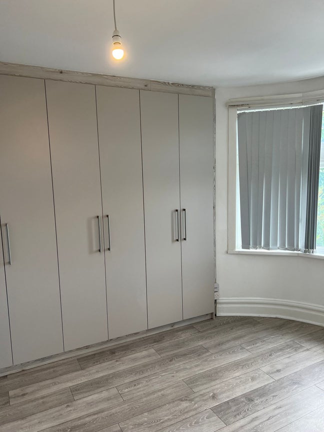 Large 4 bedroom family house  Main Photo