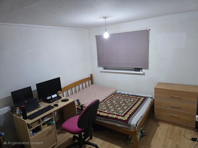 Room Available in a HMO Flat Main Photo