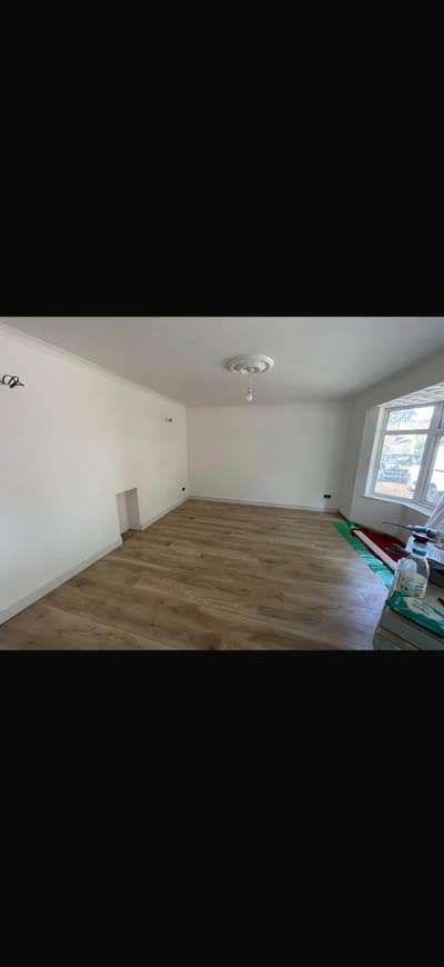 Large double room in bungalow  Main Photo