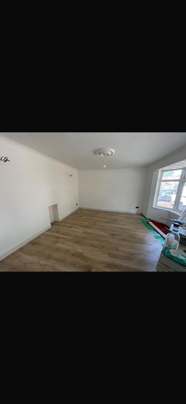 Large double room in bungalow  Main Photo