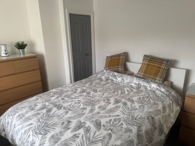 Fully Furnished Double Room for Rent Main Photo