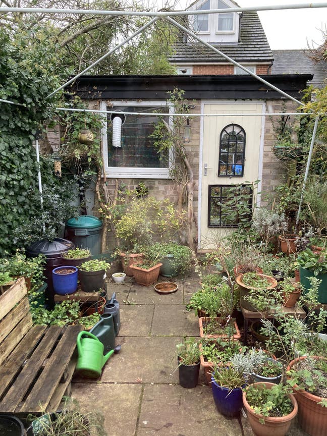 2 Rooms available in quiet shared house  Main Photo