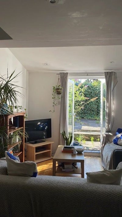 Double Room Clapham North - 5 min to Tube Main Photo
