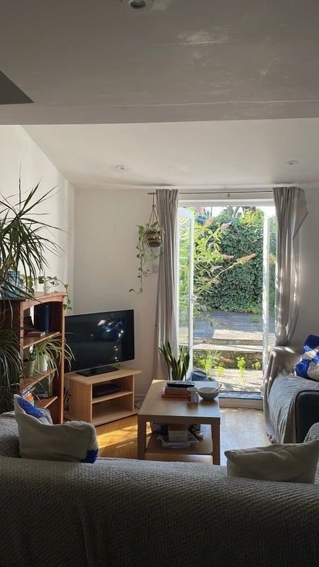Double Room Clapham North - 5 min to Tube Main Photo
