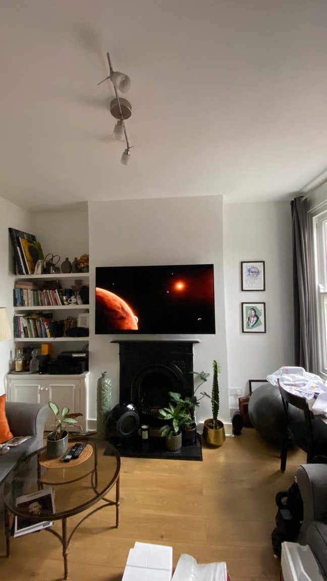 £1100+£200 All Bills Included! Charming Location! Main Photo