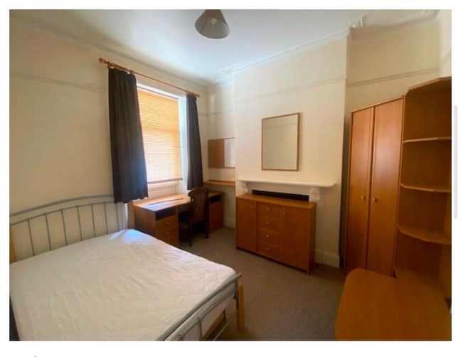 Single room available  Main Photo