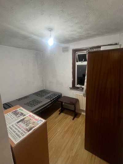 One single room and one double bedroom  Main Photo