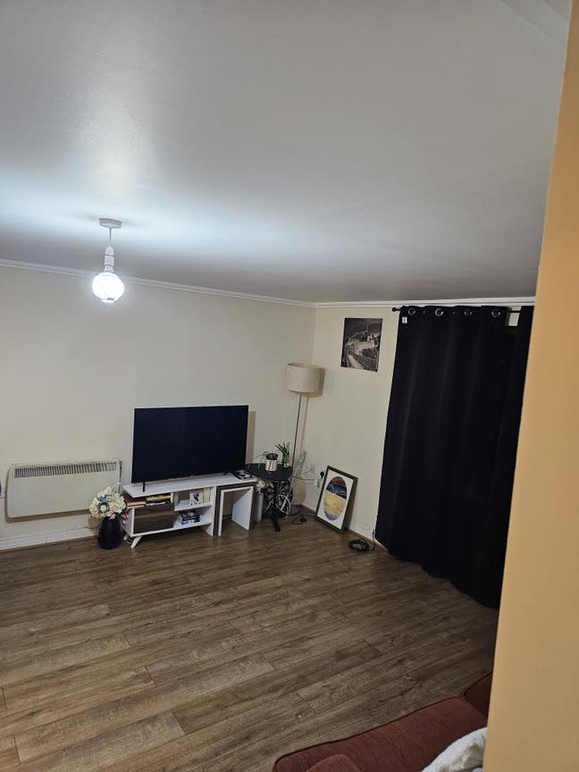 A Lovely Double Room Available Now Main Photo