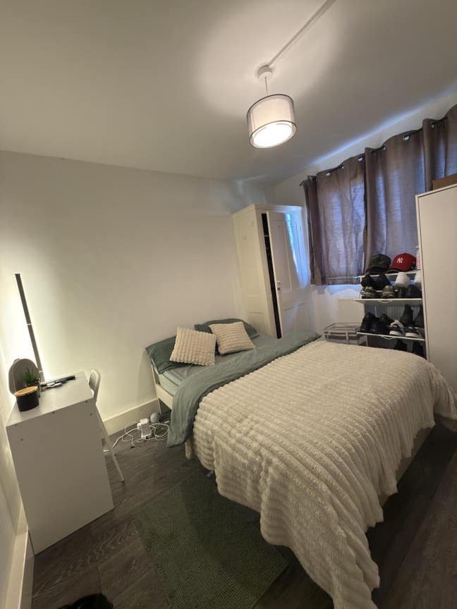 Bills Inc Bright+Spacious | Bethnal Green  Main Photo