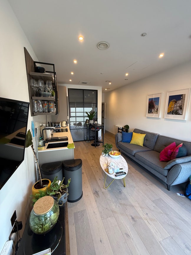 Ensuite Room in Modern Clapham Main Photo