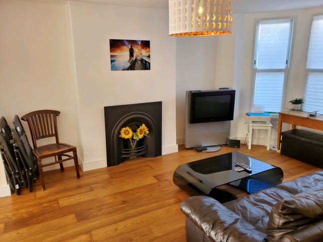 Large Double, All Bills Included Main Photo