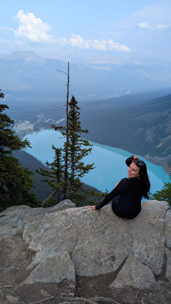 Looking for a room & a new place to call home! 💛 Main Photo