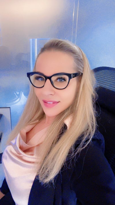 Professional Legal EA seeking calm well-kept home Main Photo