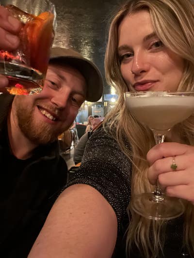 Couple looking for double room or studio  Main Photo