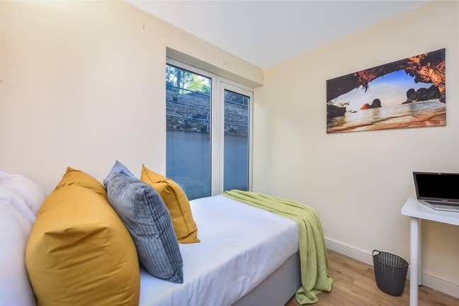 HIGH-GRADE Double Room in a Refined Flat Main Photo