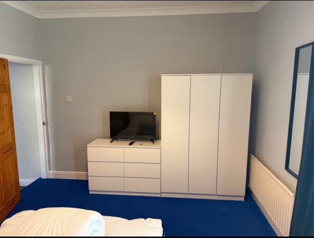 3 bedroom house shared  Main Photo