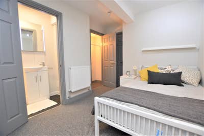 Double  | Town Centre | Deposit Free Main Photo