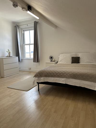 Double rooms available in house share, IP2 Main Photo