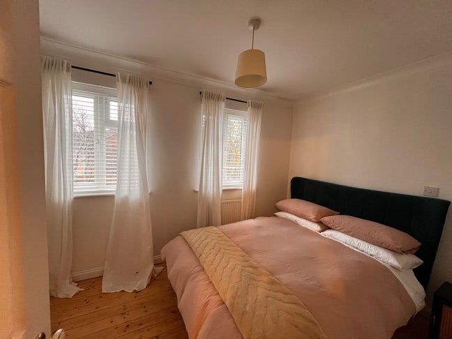 Double Bedroom- Garden Facing Main Photo