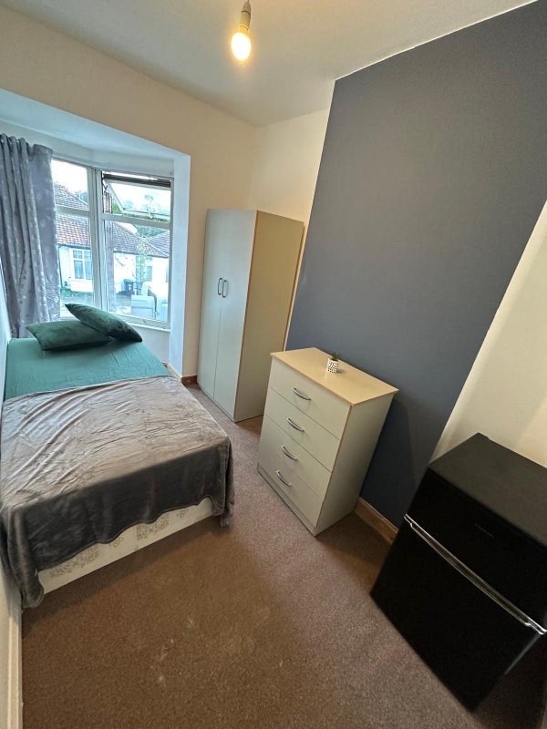 🛏️ Single Room to Let in - Wembley  Main Photo