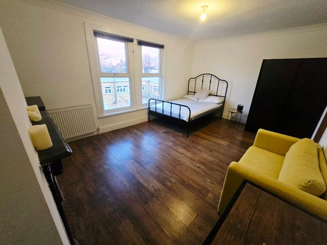 Large Double bills included! Main Photo