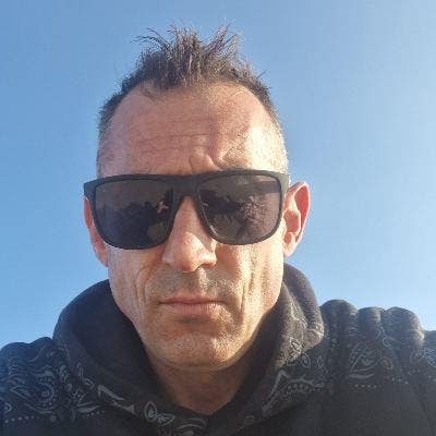 Professional Male seeks a double room Main Photo