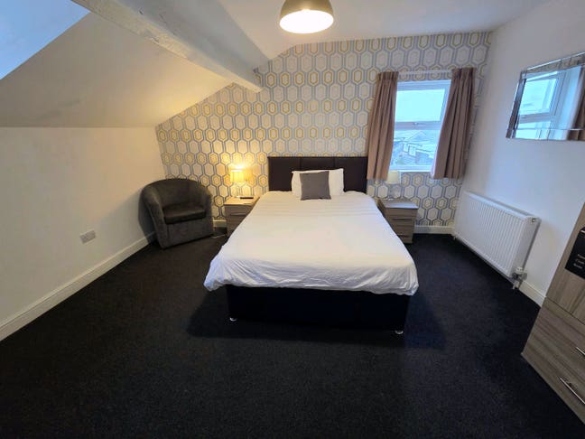 A Large En-Suite Room At The Wheatsheaf Main Photo