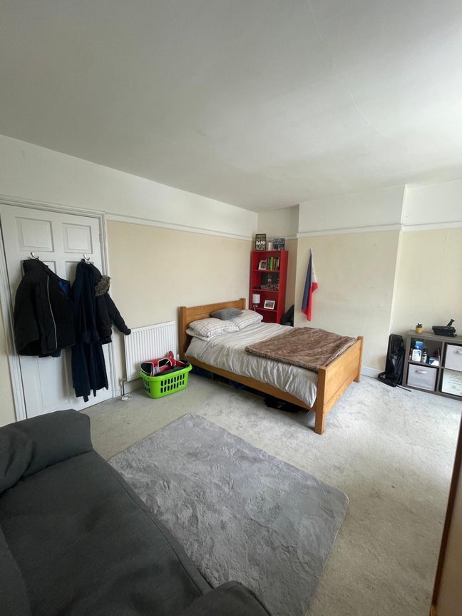 Spacious double room in Headington. Main Photo