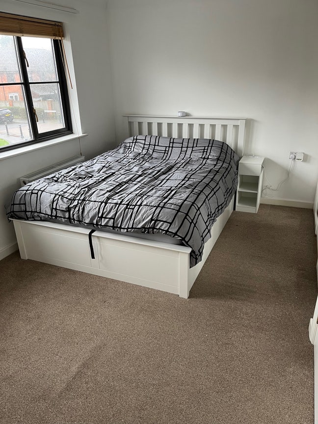 Air Conditioned Large Furnished Double Room  Main Photo