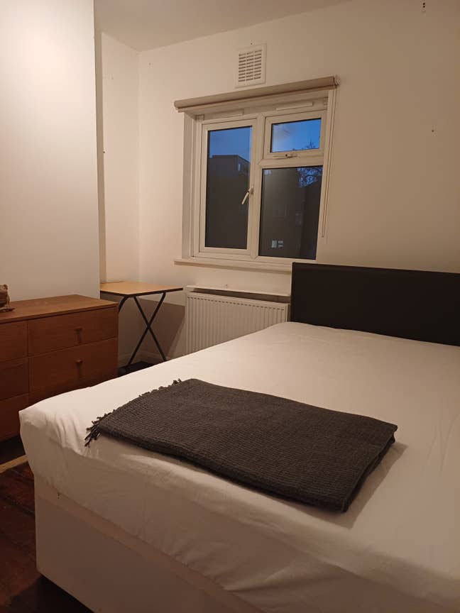 Double room with patio near Tower Bridge Main Photo