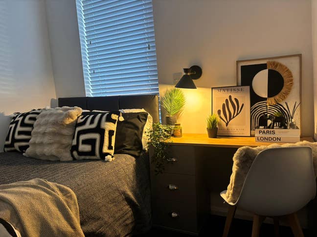 Modern En-Suite Rooms in Wakefield– All Bills Incl Main Photo