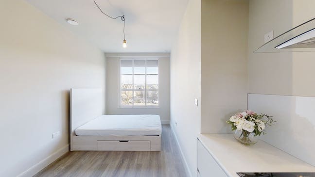 Refurbished Studio apartment available! Main Photo