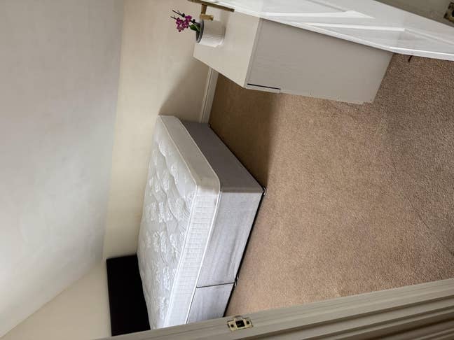 Nice room in town centre Main Photo